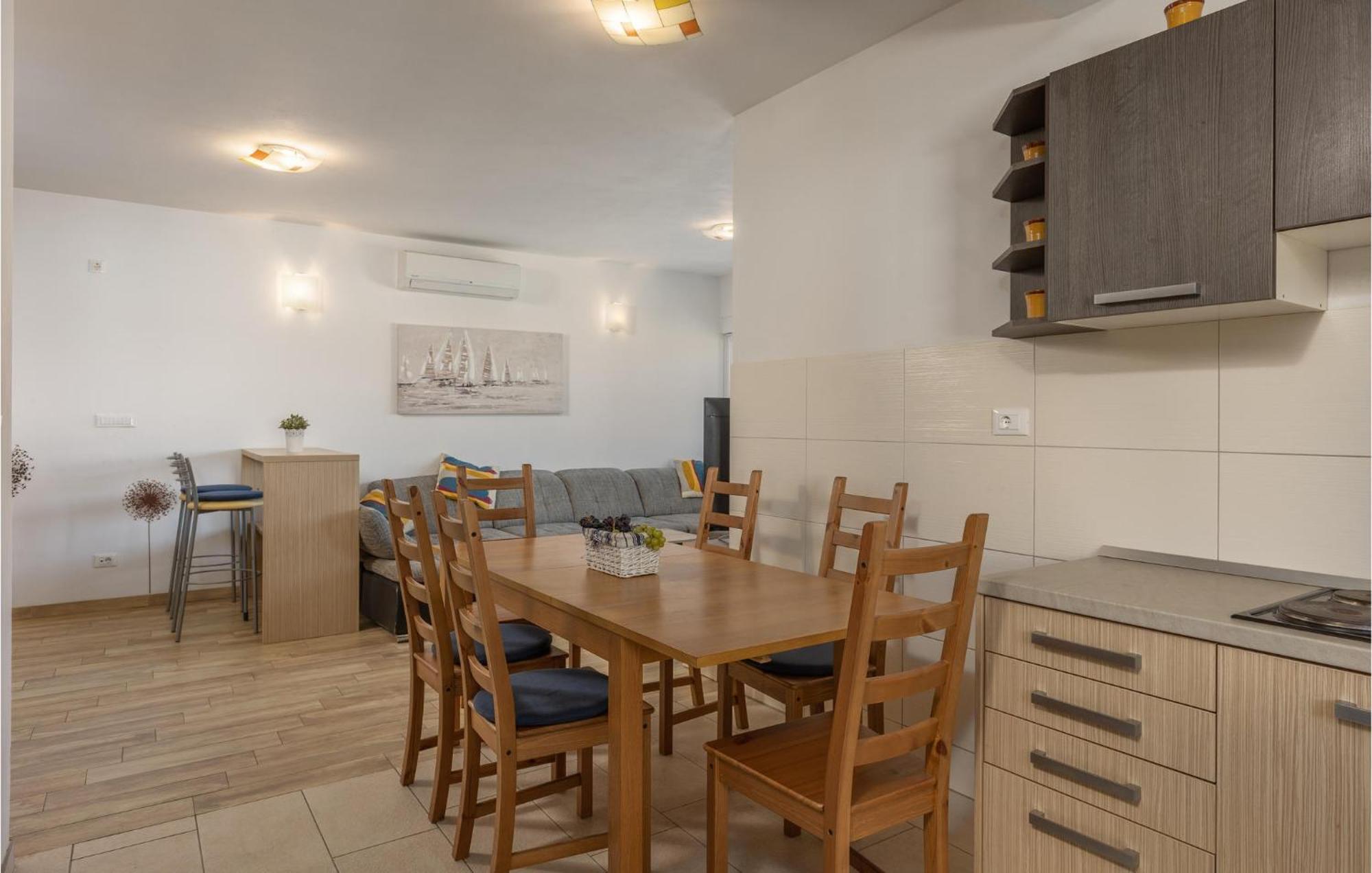 Amazing Apartment In Njivice With Kitchen Exterior photo